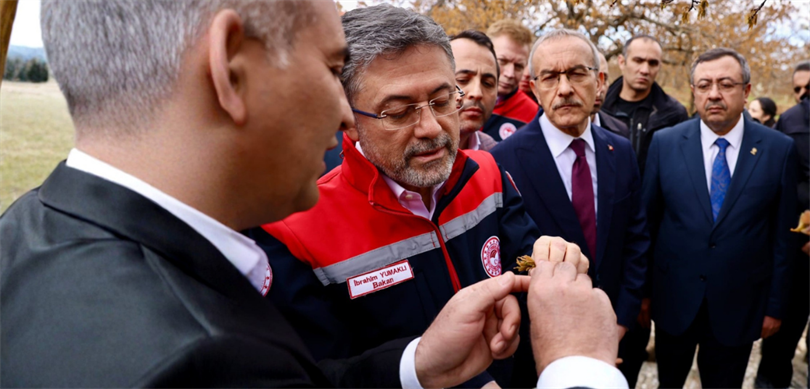 Zirai don destek ödemeleri başladı: 13 Milyar 221 milyon lira çiftçilerin hesaplarına aktarılıyor